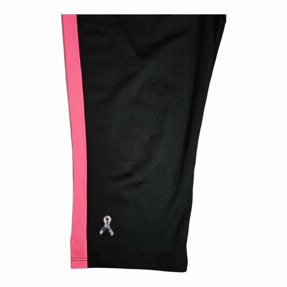 Under Armour Women’s Fitted Capri Leggings Black Pink Breast Cancer Ribbon MD - Picture 3 of 6